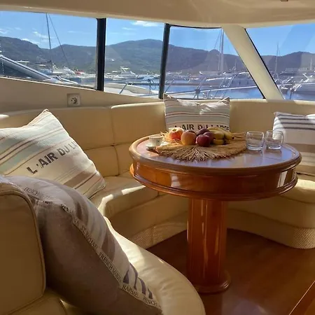 Bateau-hôtel Yacht Le Yauta Vecchio Porto-Vecchio (Corsica)